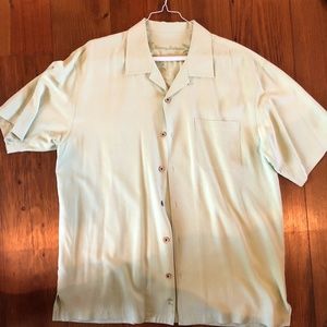 Tommy Bahama Short Sleeve 100% Silk Button Down L